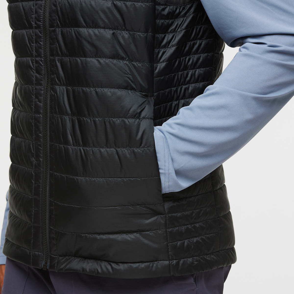 Capa Insulated Vest - Men's - Black - US 2404