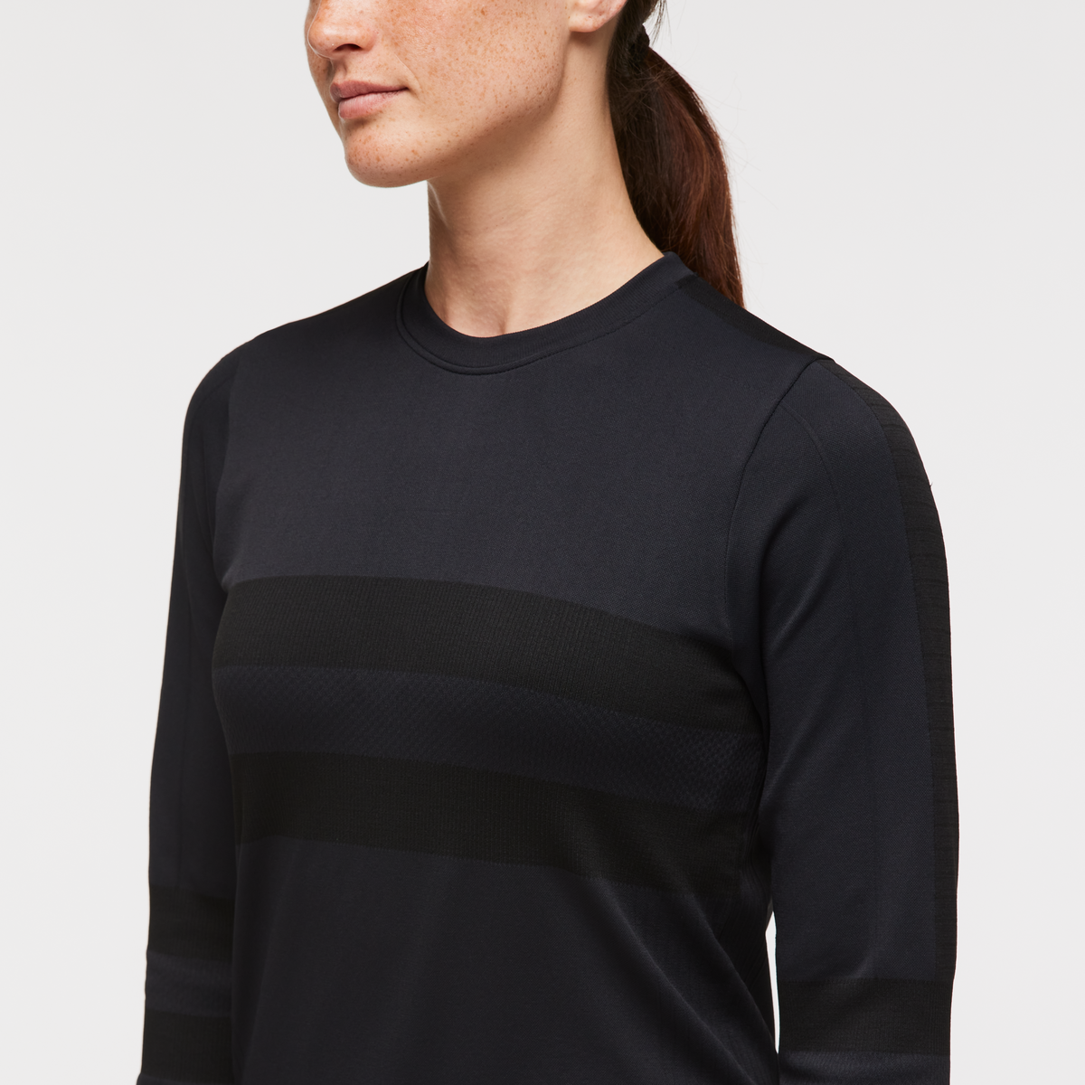 Debajo Seamless Baselayer Crew - Women's - Cotopaxi Black - US 6360