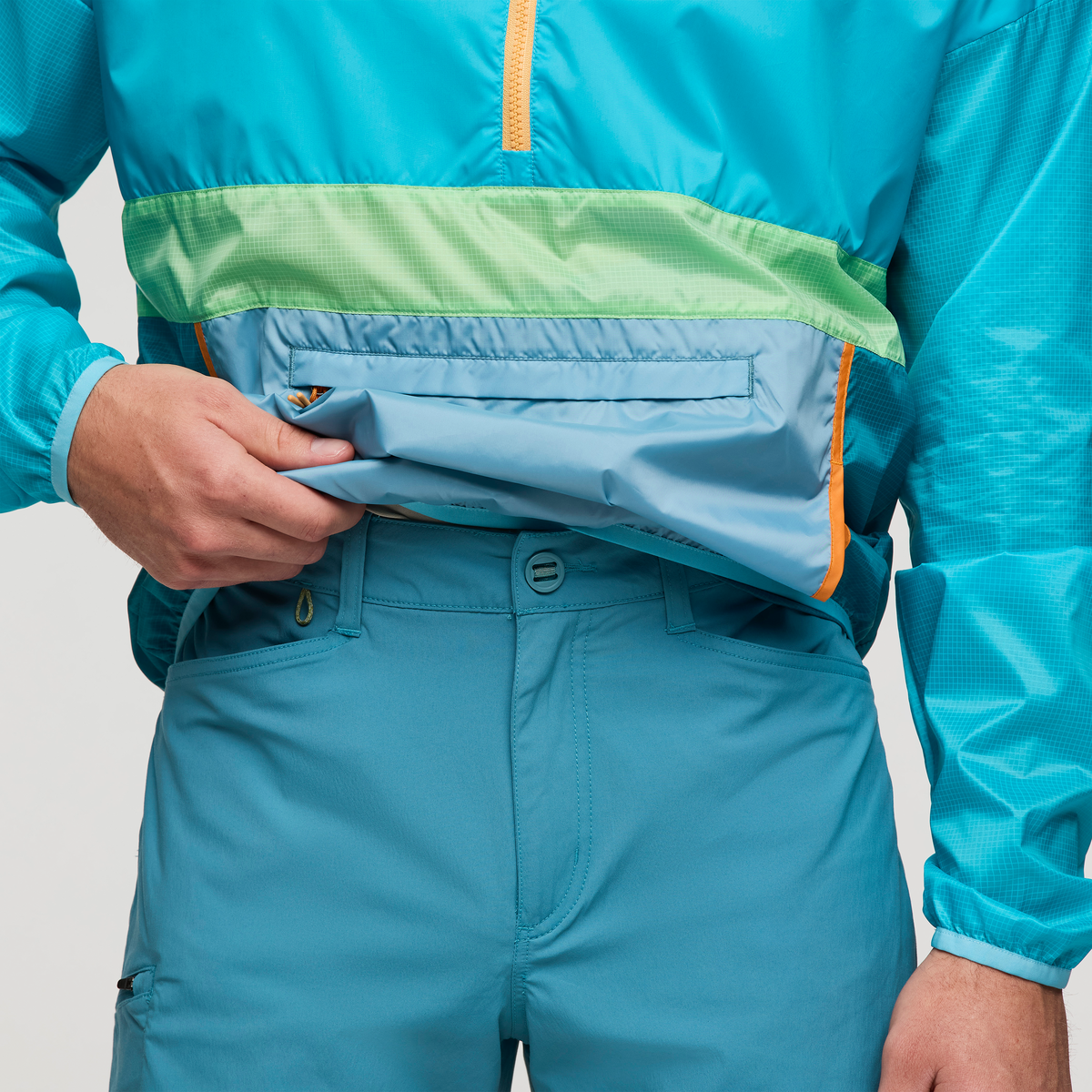 Coraje Tech Short - Men's - Drizzle - US 1927