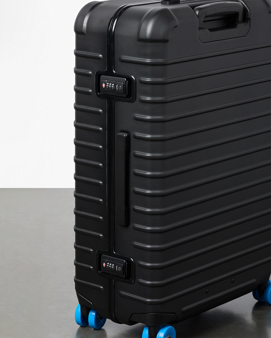Coraza Suitcase - Medium Checked - Cotopaxi Black - US 3689