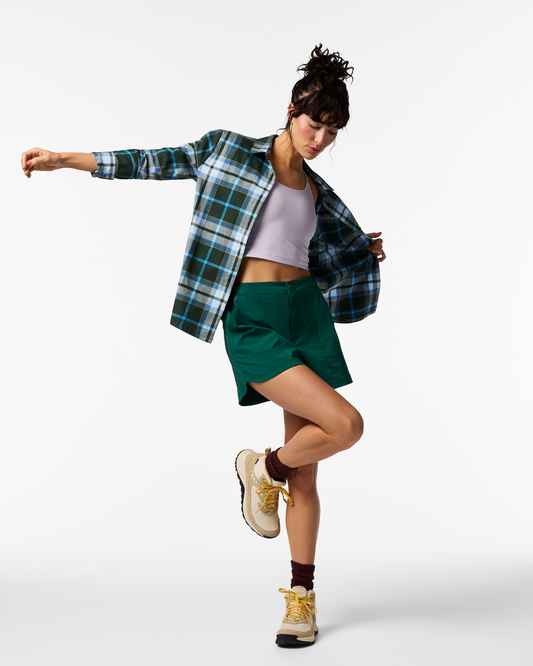 Coraje 4" Tech Short - Women's - Kale - US 1575