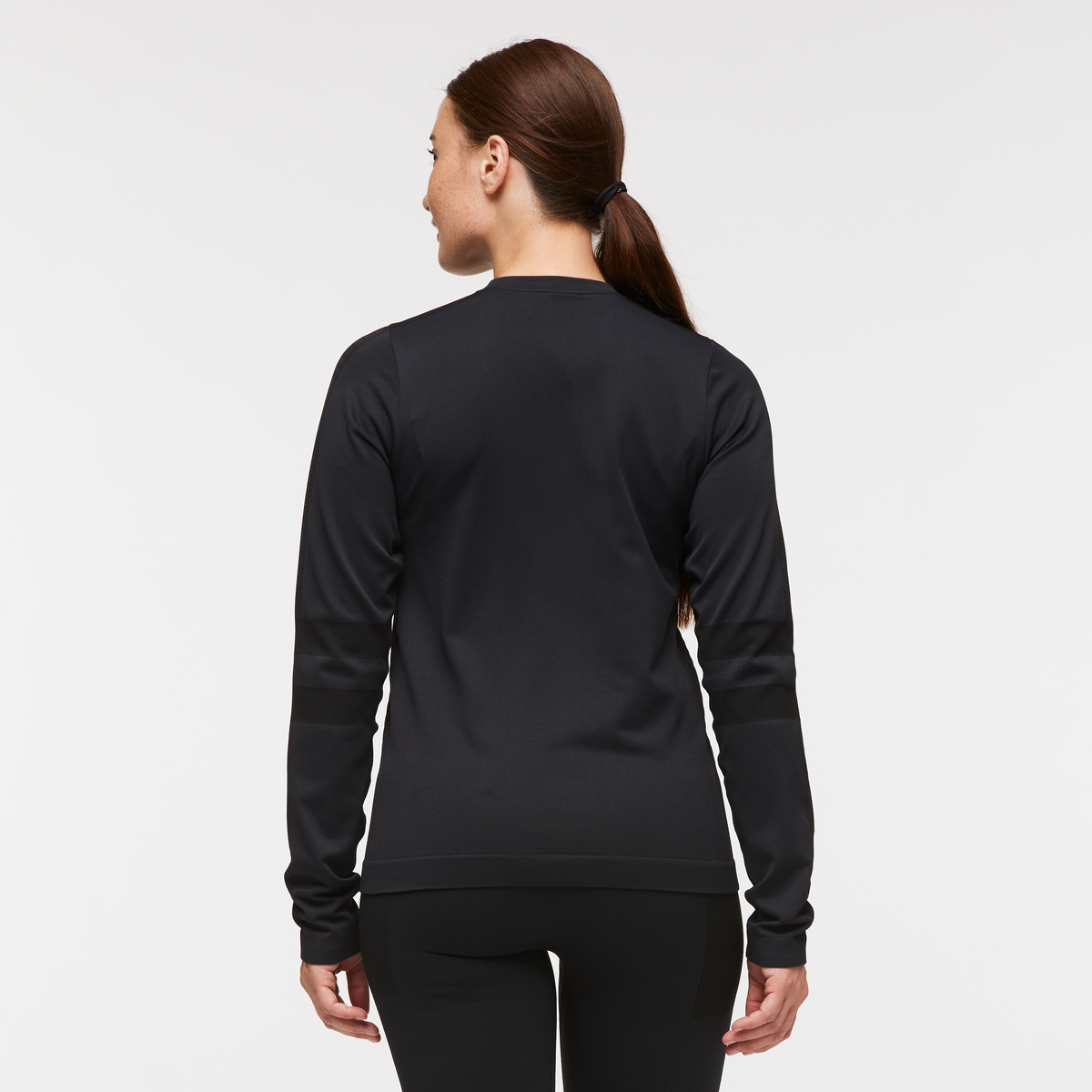 Debajo Seamless Baselayer Crew - Women's - Cotopaxi Black - US 6420