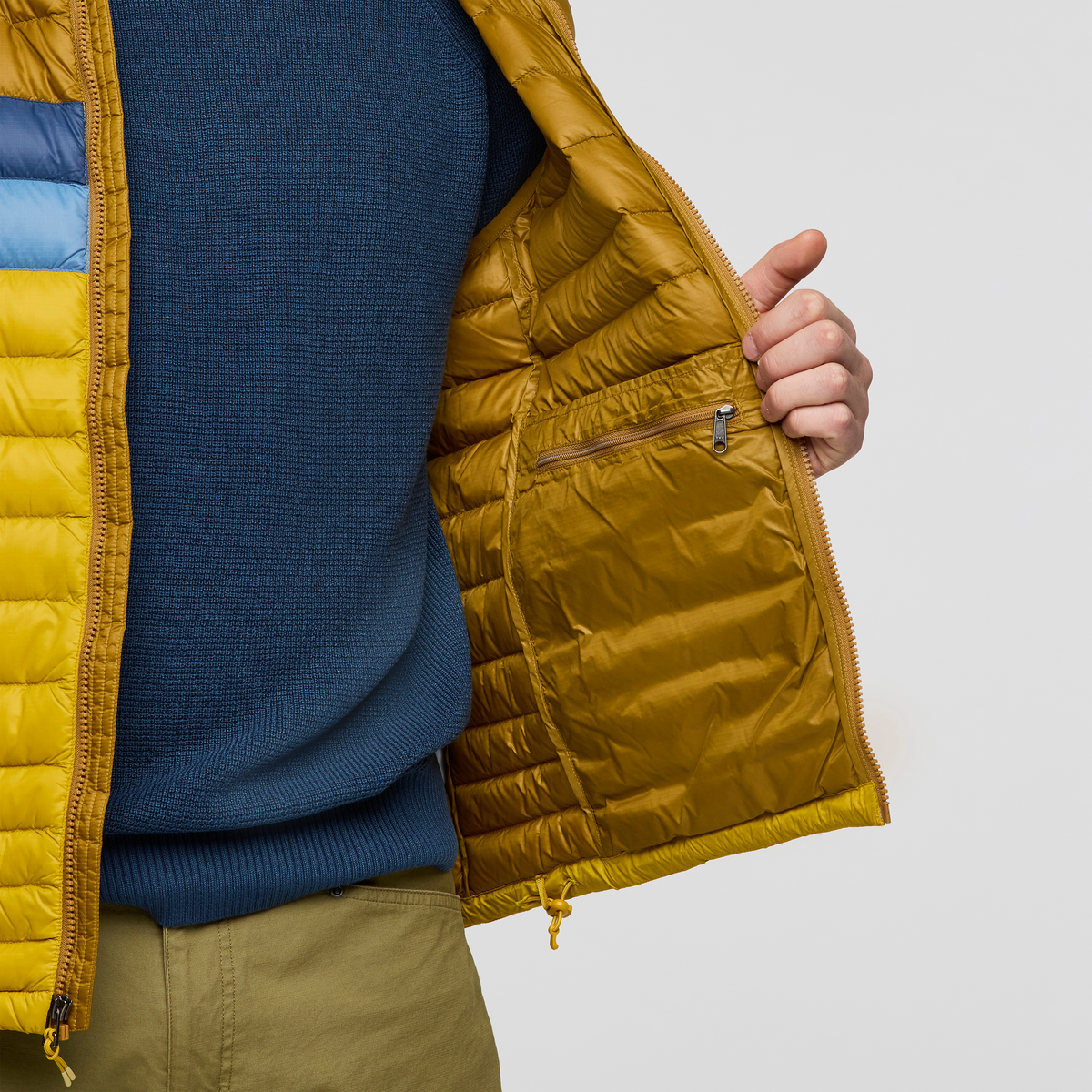 Fuego Down Vest - Men's - Bronze/Gold - US 6145