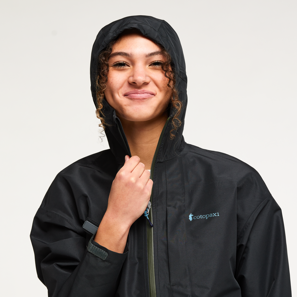 Cielo Rain Jacket - Women's - Cotopaxi Black - US 6712