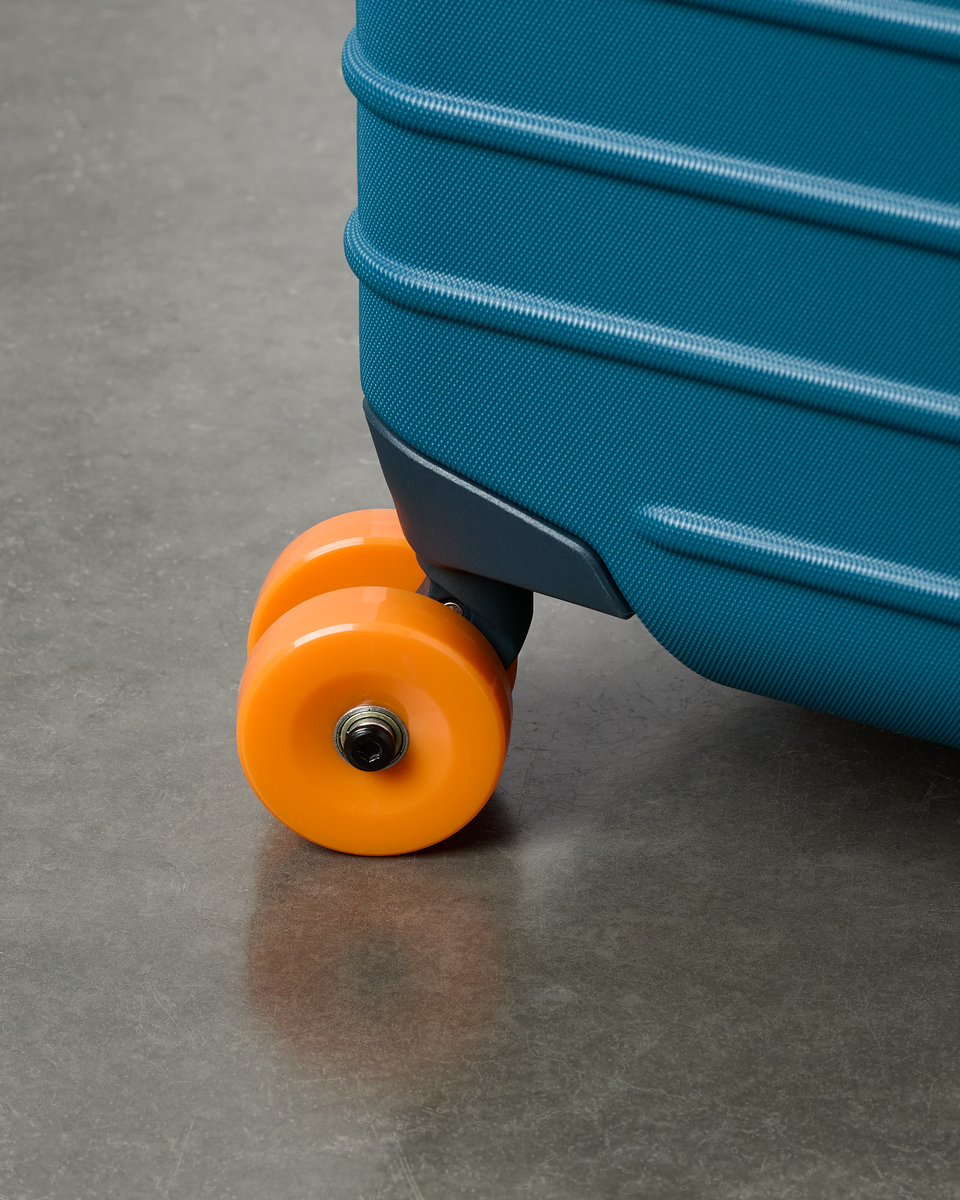 Coraza Suitcase - Medium Checked - Blue Spruce - US 8621