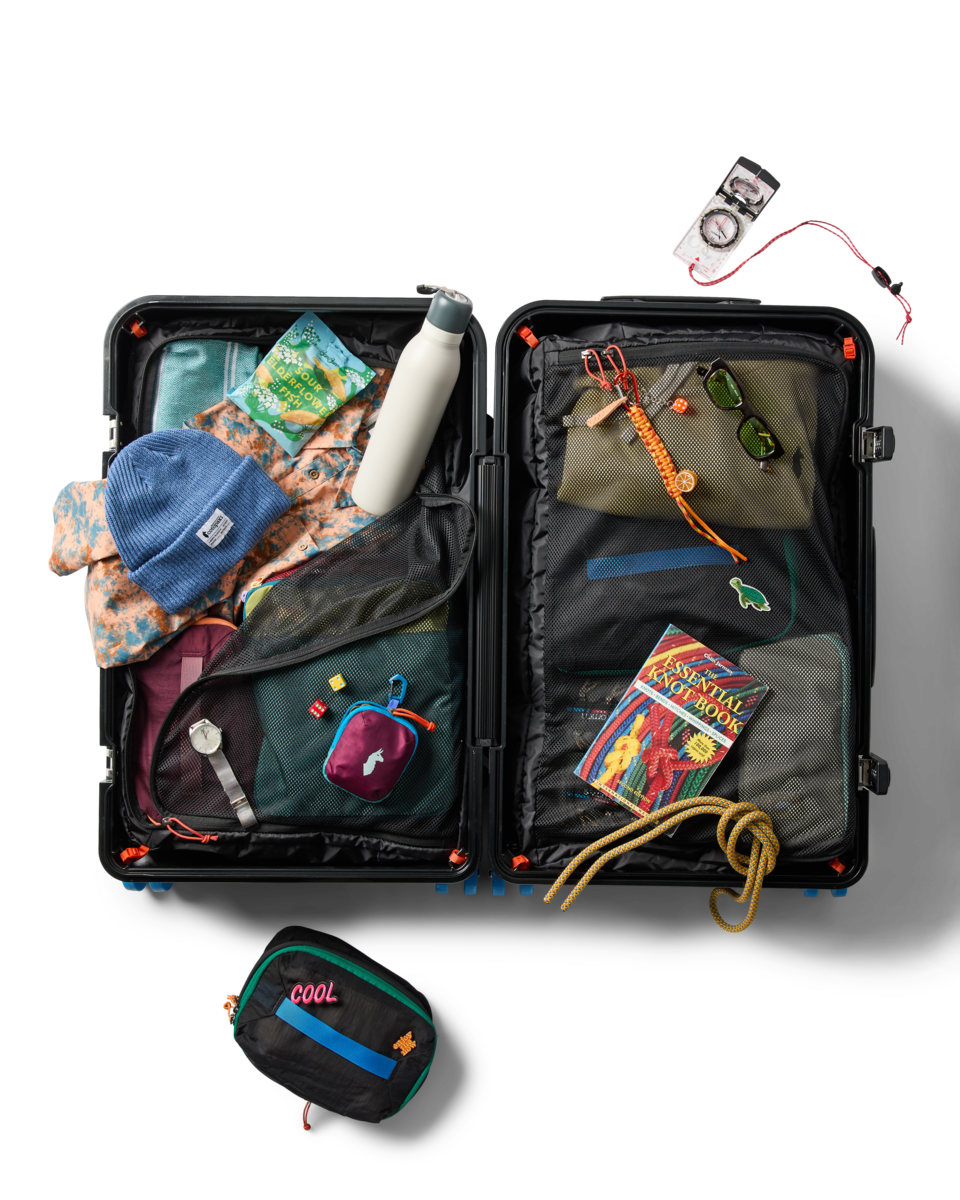Coraza Suitcase - Medium Checked - Cotopaxi Black - US 3689